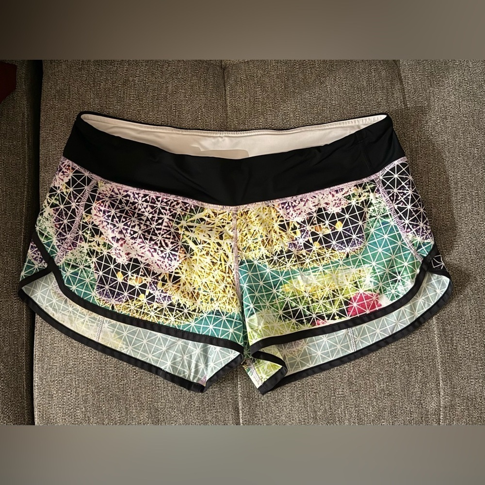 Rare Lululemon Speed Short 2.5” Paradise Grid Very Green Multi 2014  Size 10 - Picture 7 of 9